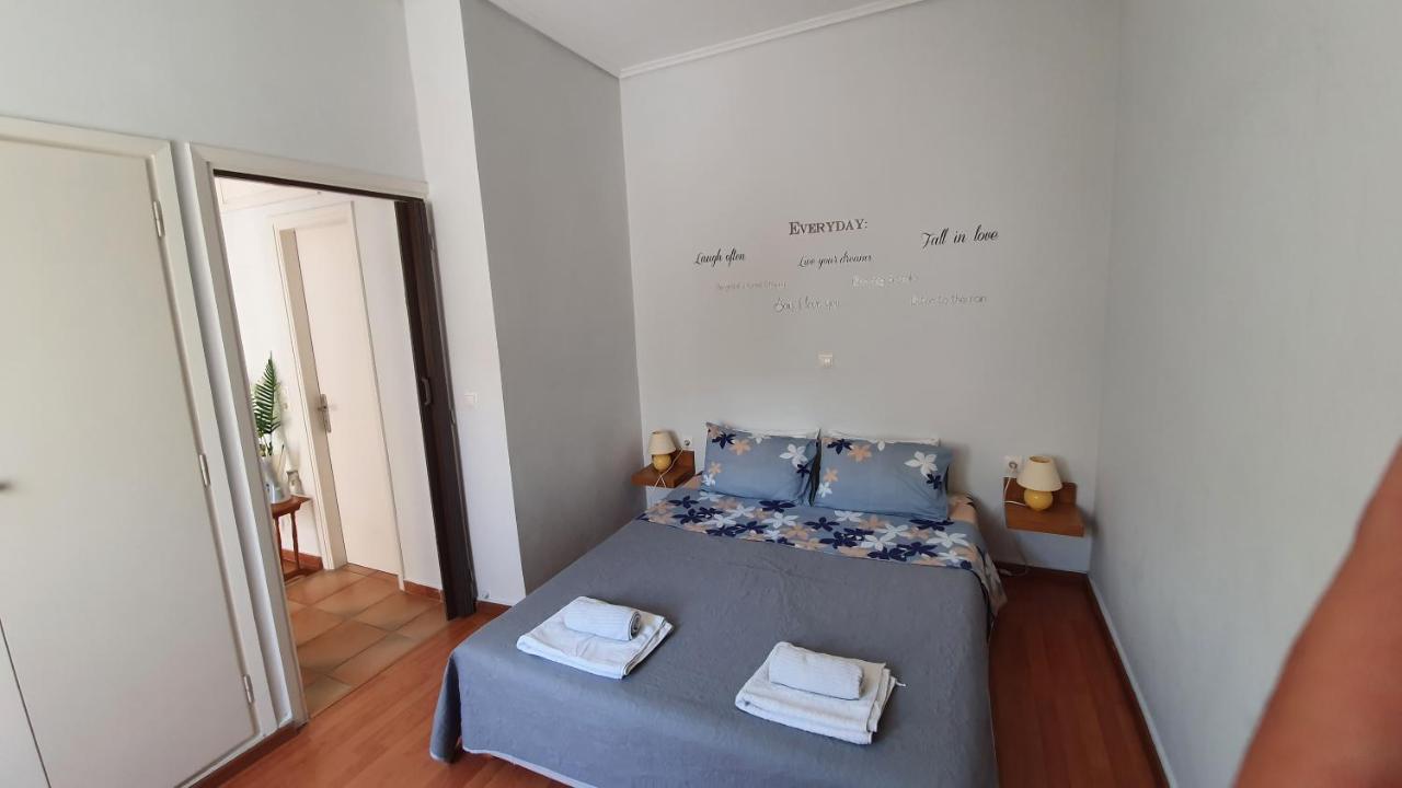 Cozy Seaside Studio In Lemos Vouliagmenis Athena Bagian luar foto