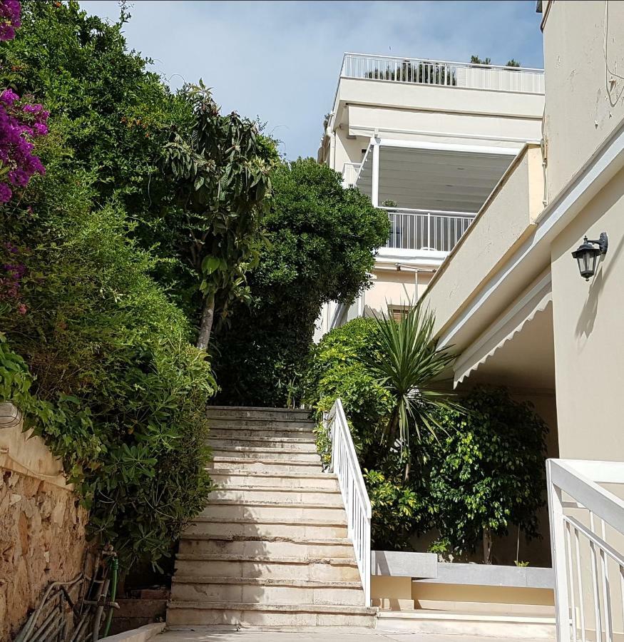 Cozy Seaside Studio In Lemos Vouliagmenis Athena Bagian luar foto